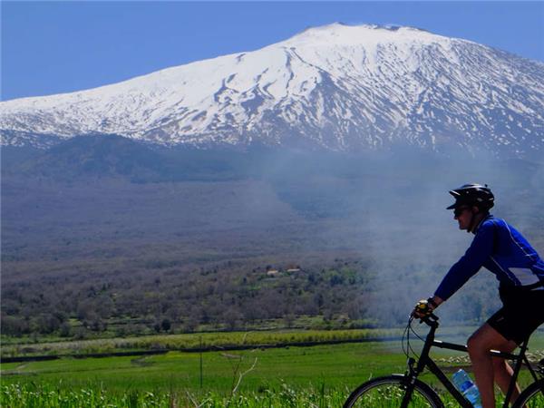 Burma cycling vacation