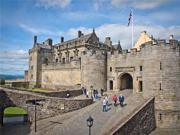Highlands of Scotland walking vacation