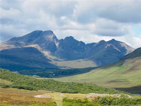 Highlands of Scotland walking vacation
