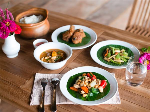Thailand small group tour with added comfort