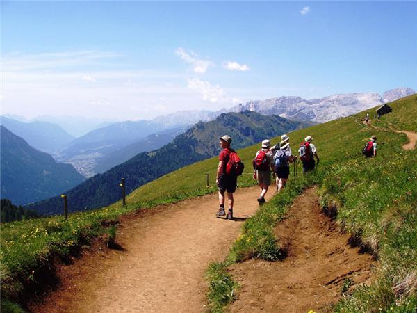Western Dolomites walking tour in Italy