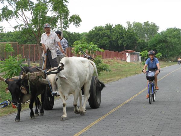 Central America cycling vacation