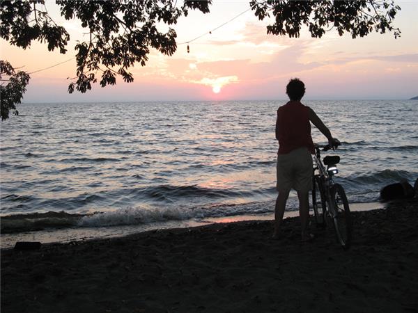 Central America cycling vacation