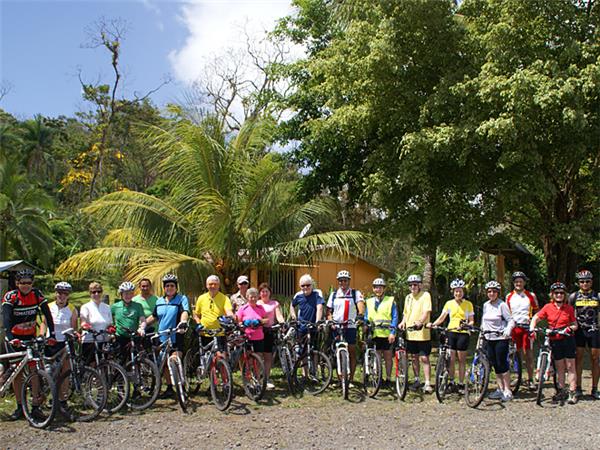 Coast to coast cycling vacation in Costa Rica