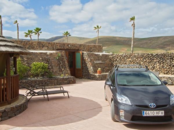 Lanzarote villa accommodation, Canary Islands
