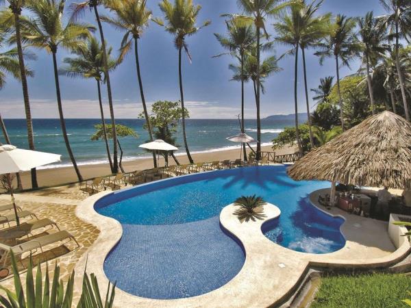 Costa Rica beach & wildlife vacation