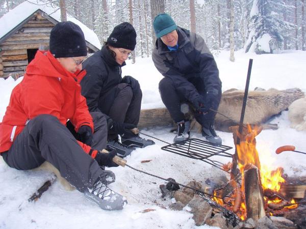 Cross-country skiing vacation in Finland's eastern wilderness