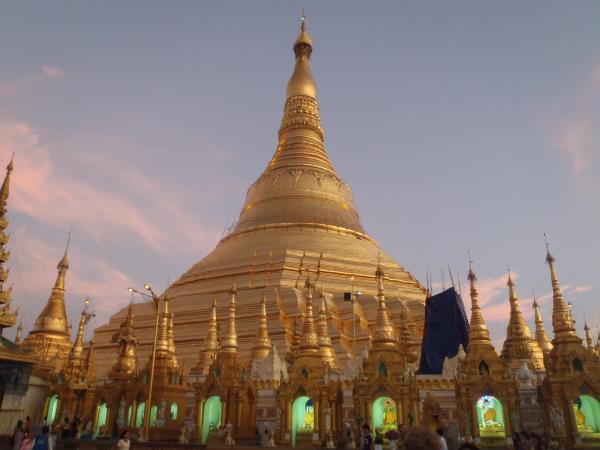 Burma family cultural & adventure vacation