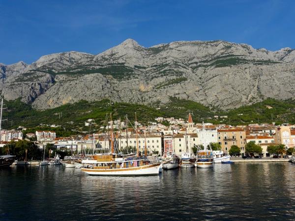 Croatian Islands yacht cruise