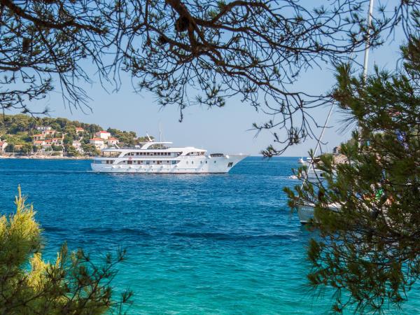 Croatian Islands yacht cruise