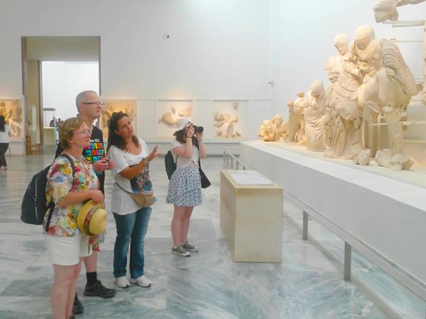 Archaeology vacation in Greece