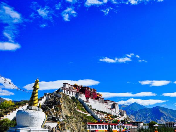 Tibet holiday by train from China