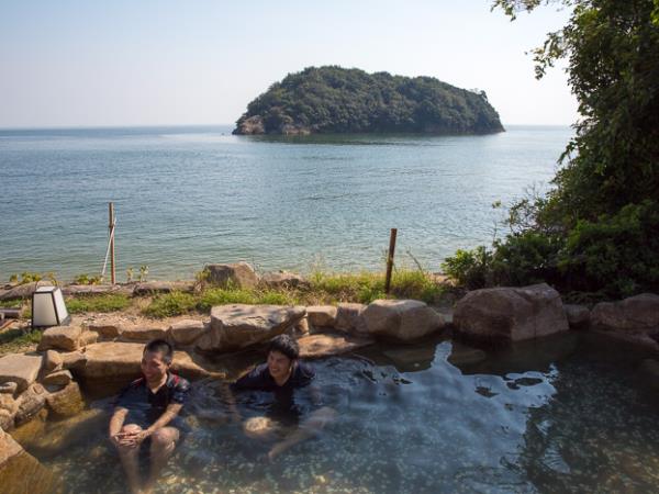 Japan small group tour, in the shadow of mountains