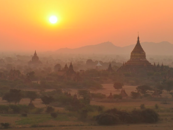 Myanmar highlights group tour