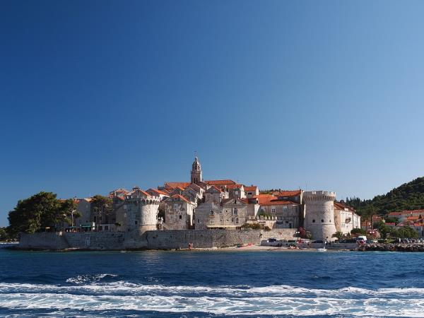 Dubrovnik to Split small ship cruise