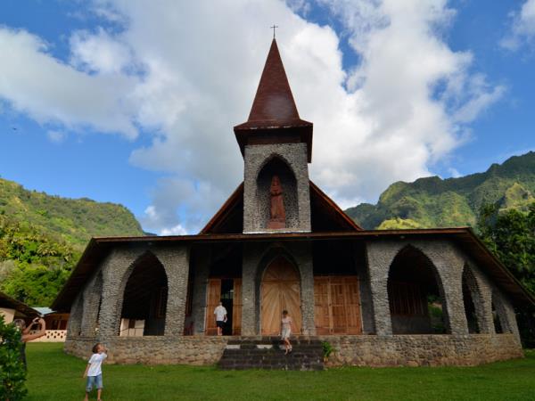 French Polynesia cruise in the South Pacific