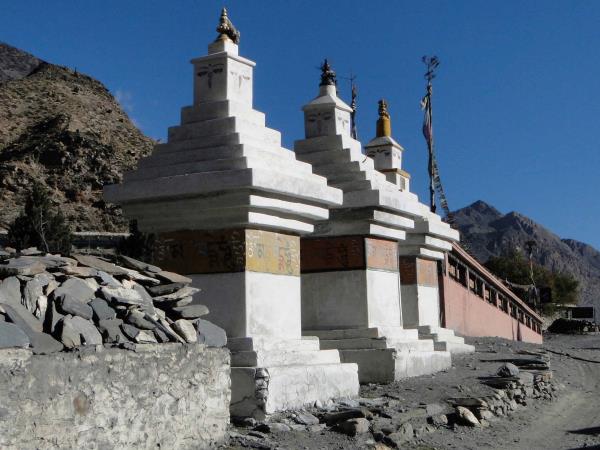 Annapurna Circuit & Tilicho Lake trekking vacation