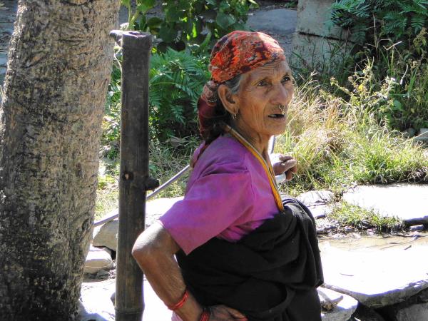 Trek & volunteer in Nepal, help rebuild it