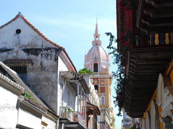 Colombia vacation, cities and coast