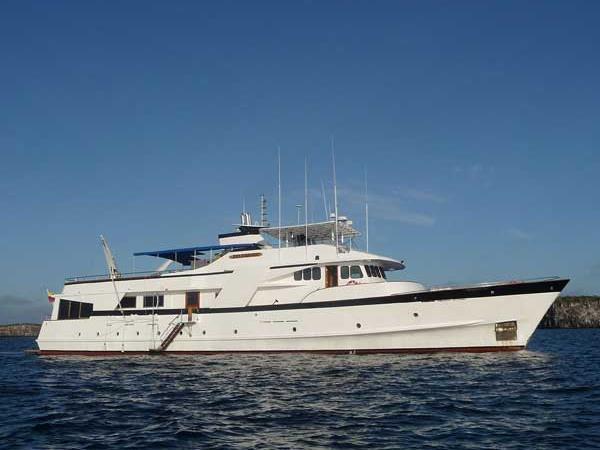 Costa Rica and Galapagos wildlife vacation