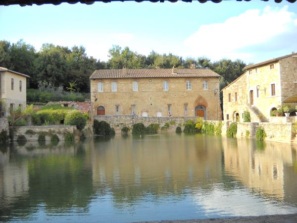 Tuscany hiking vacation, Italy