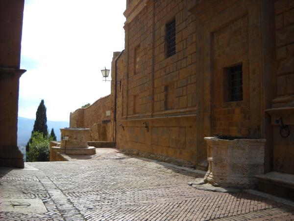 Tuscany hiking vacation, Italy