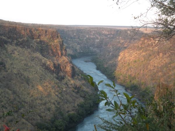 Zimbabwe safari holiday, tailor made