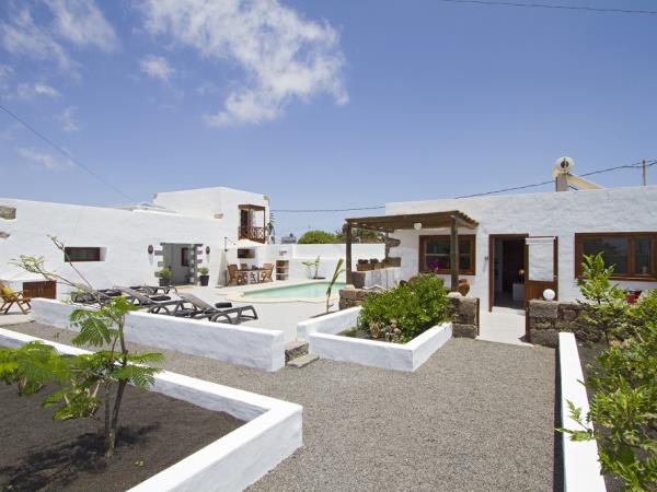 Lanzarote self catering apartments, Canary Islands