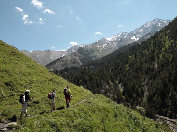 Spanish Pyrenees self guided hiking vacation