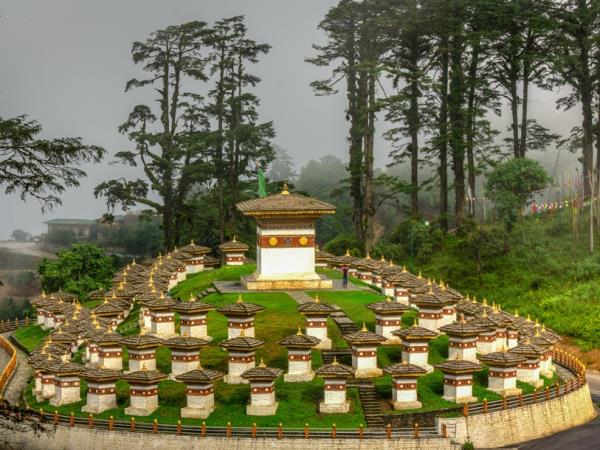 Bhutan trekking tour