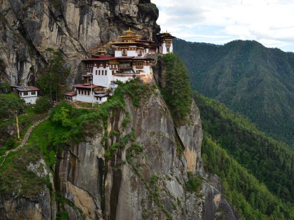 Bhutan trekking tour