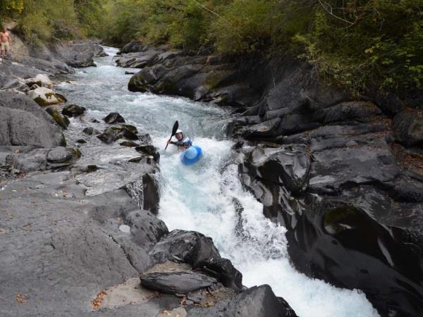 Kayaking vacations in the French Alps