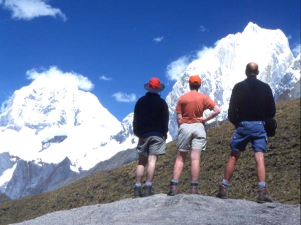 Cordillera Huayhuash trekking vacation