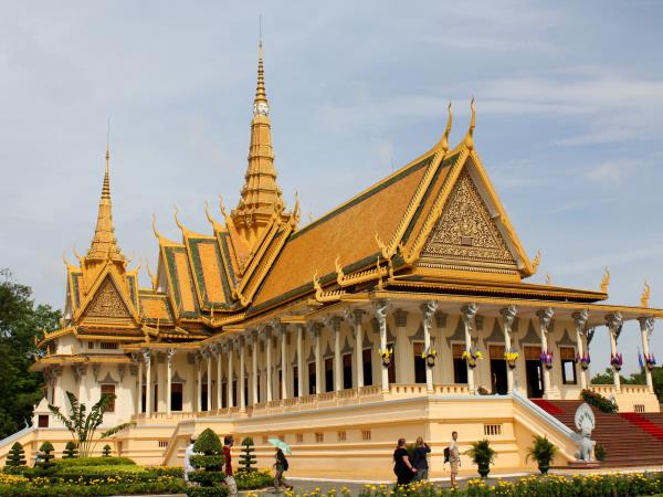 Cambodia country tour, temples & sea