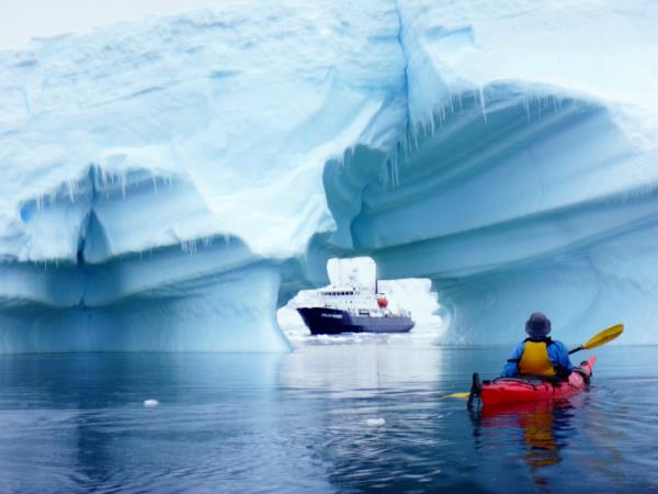 Antarctic Peninsula crossing the Polar Circle cruise