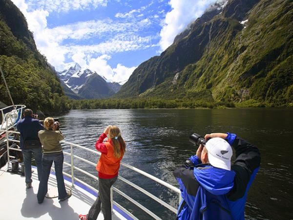New Zealand 17 day small group tour