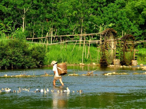 Vietnam hill tribe villages trekking vacation