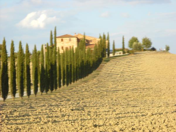 Tuscany hiking vacation, Italy