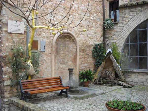 Umbria self guided hiking vacation, Italy
