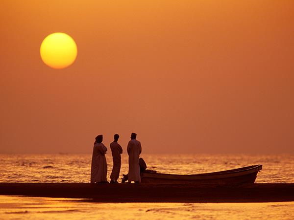 Camping tours to Oman