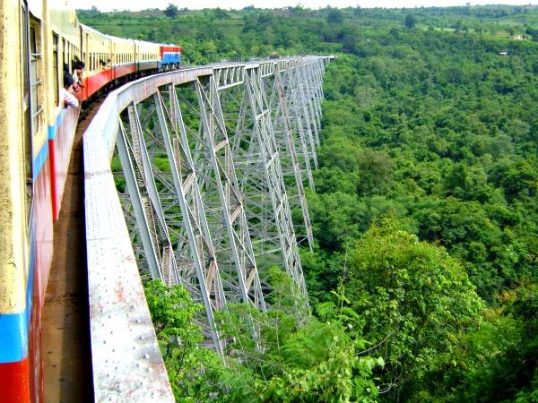 Myanmar tailor made tour, tea, temples & trails