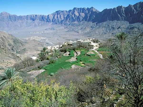 Oman cycling & trekking vacation