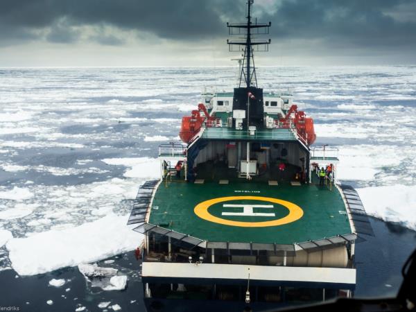 Antarctica semi-circumnavigation cruise