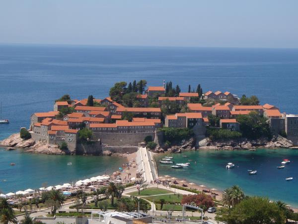 Montenegro hiking vacation