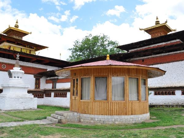 Bhutan walking vacations