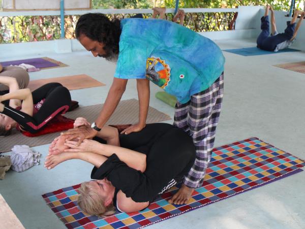 Yoga in India and volunteering vacation