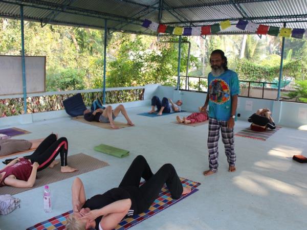 Yoga in India and volunteering vacation