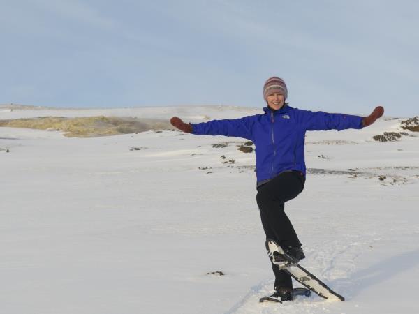 Iceland northern lights and snowshoeing vacation