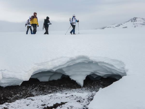 Iceland northern lights and snowshoeing vacation