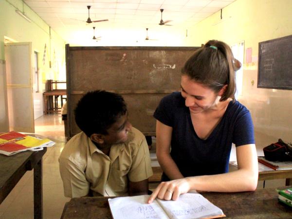 Teaching assistant volunteering in Kerala